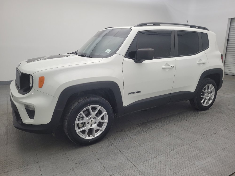 Used 2022 Jeep Renegade Latitude w/ Convenience Group image 2