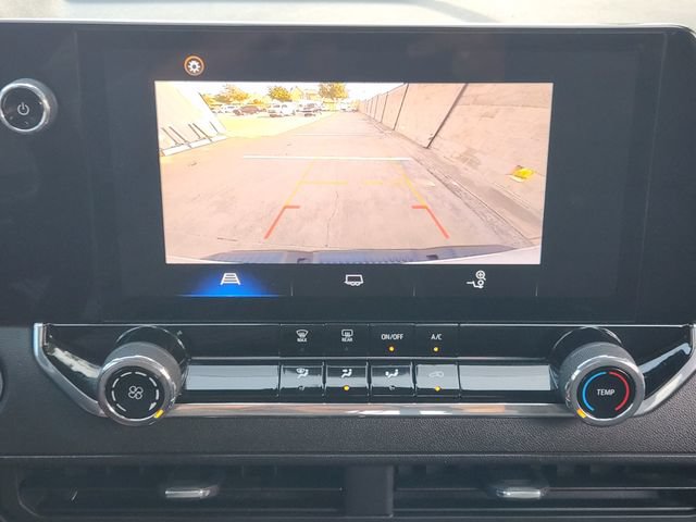 Used 2024 Chevrolet Colorado Trail Boss w/ Advanced Trailering Package AWD/4WD image 6