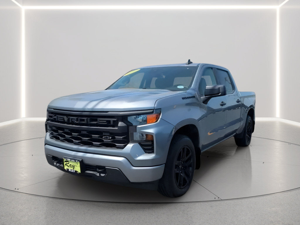 Used 2023 Chevrolet Silverado 1500 Custom w/ LPO, Dark Essentials Package AWD/4WD image 4