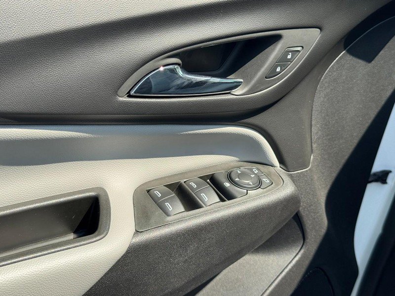 Used 2024 Chevrolet Equinox LS w/ LS Convenience Package FWD image 18