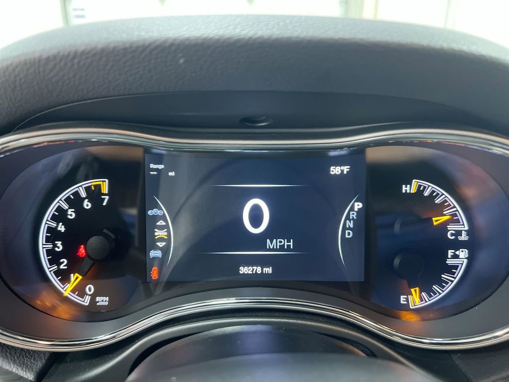 Used 2020 Jeep Grand Cherokee Limited w/ Luxury Group II image 11