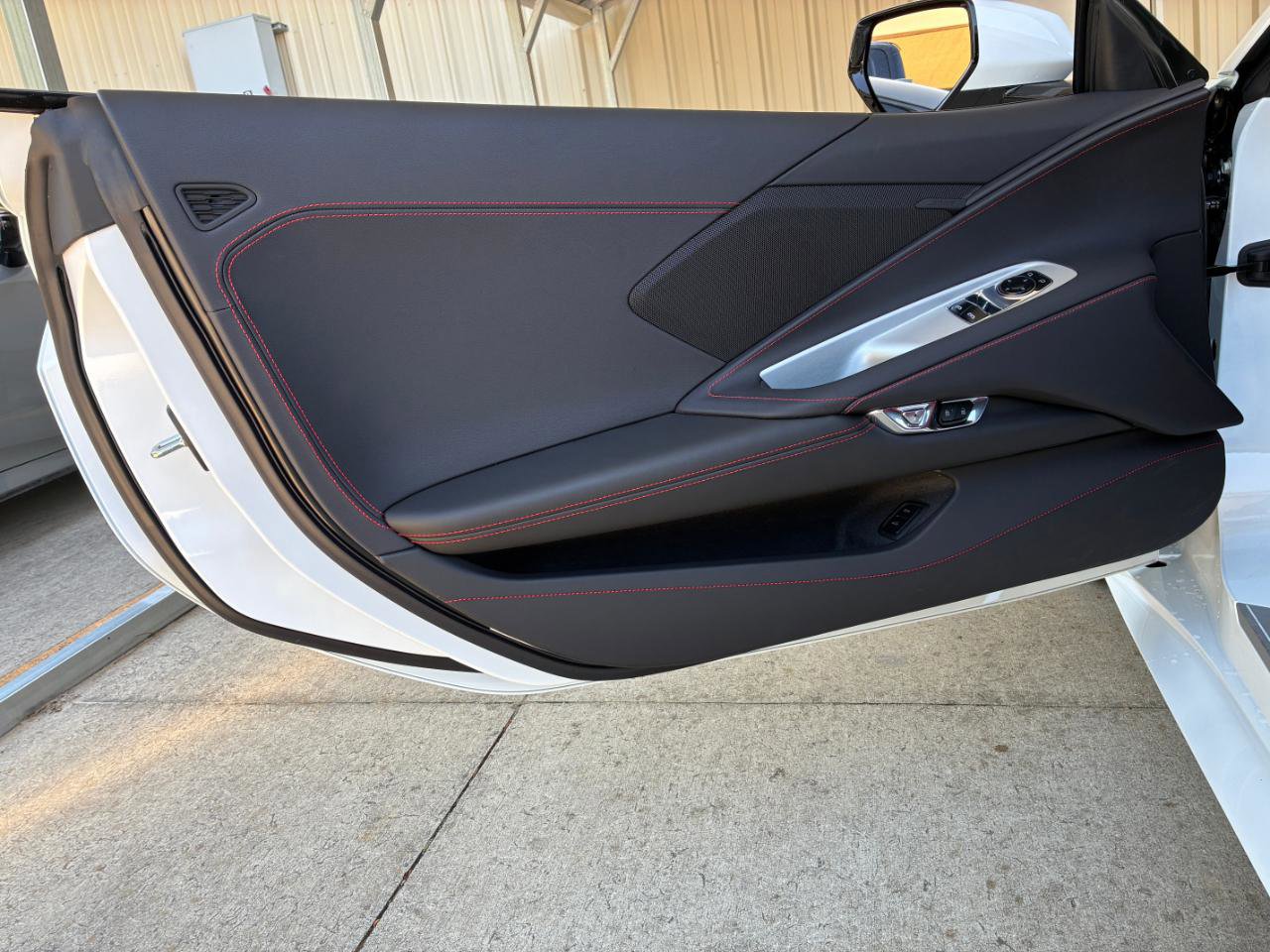 Used 2024 Chevrolet Corvette Stingray Coupe w/ Z51 Performance Package image 7