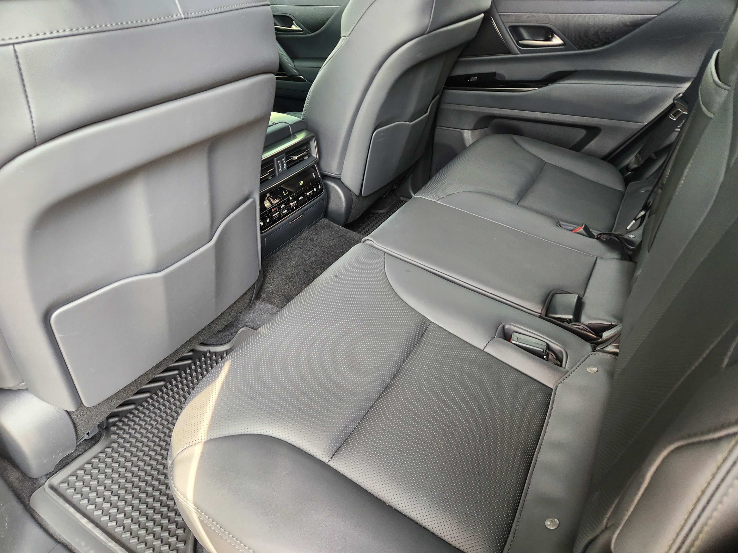 New 2026 Lexus LX 700h Overtrail w/ Accessory Package (Z1) AWD/4WD image 21
