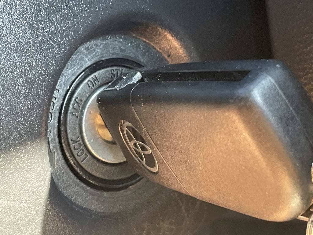 Used 2024 Toyota Corolla LE FWD image 32