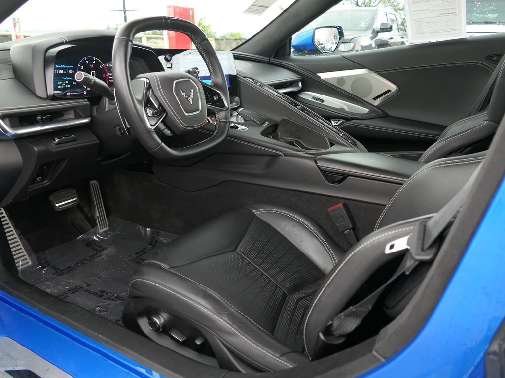 Used 2025 Chevrolet Corvette Stingray Premium Conv w/ 3LT image 9