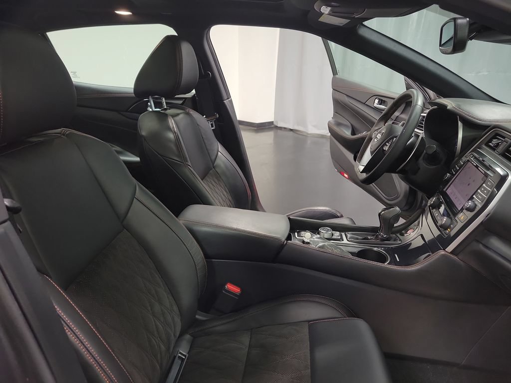 Used 2020 Nissan Maxima SR w/ Sport Mat Group FWD image 32