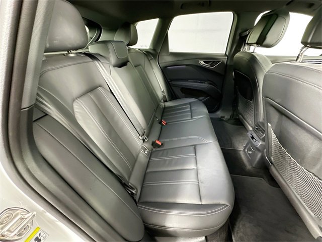 Used 2025 Audi Q4 e-tron Premium w/ Convenience Package image 28