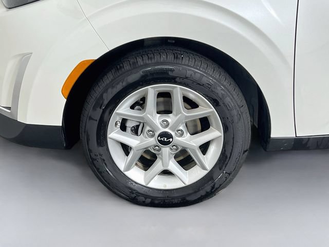 Used 2025 Kia Soul LX FWD image 24