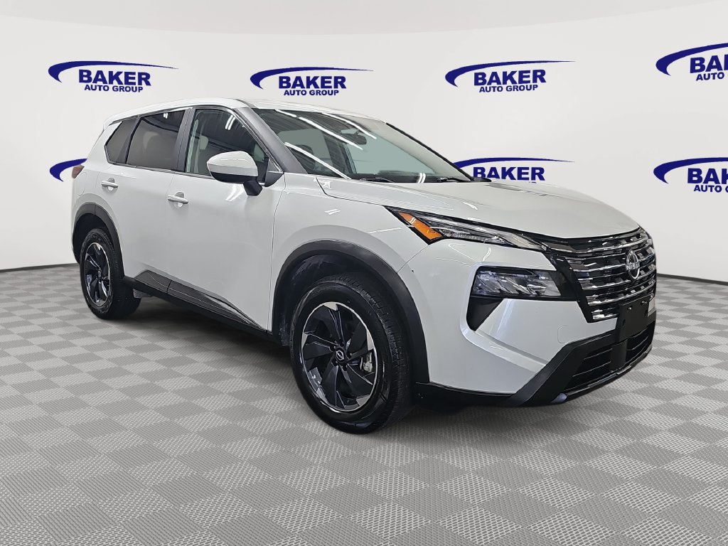 Used 2024 Nissan Rogue SV FWD image 3