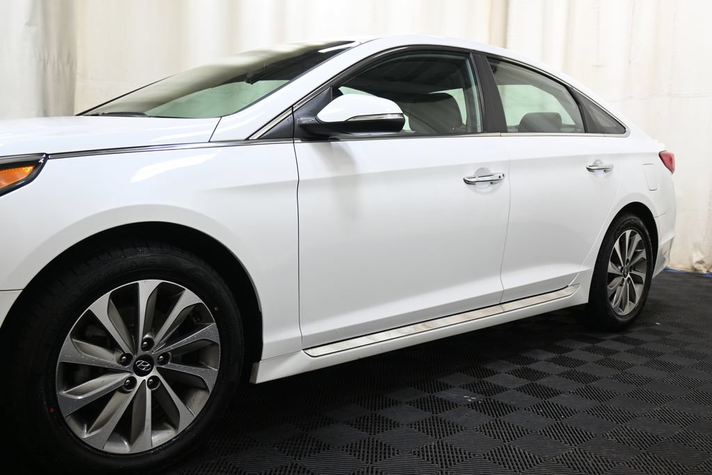 Used 2017 Hyundai Sonata Sport w/ Value Edition Package 02 FWD image 9