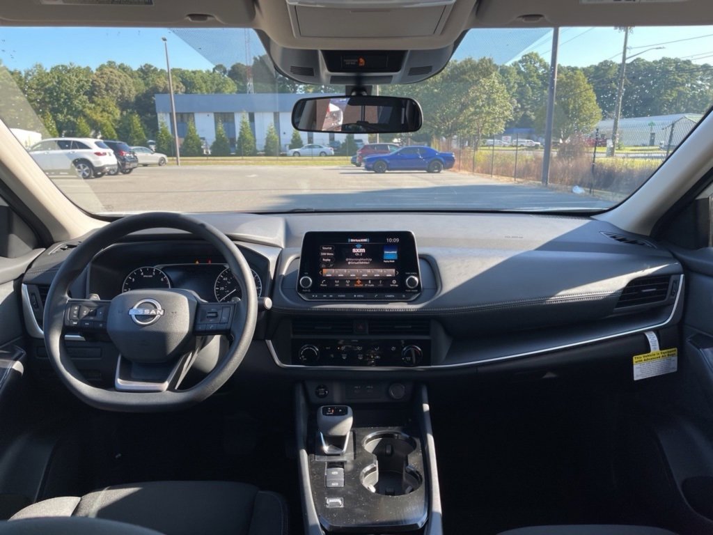 New 2026 Nissan Rogue S image 5