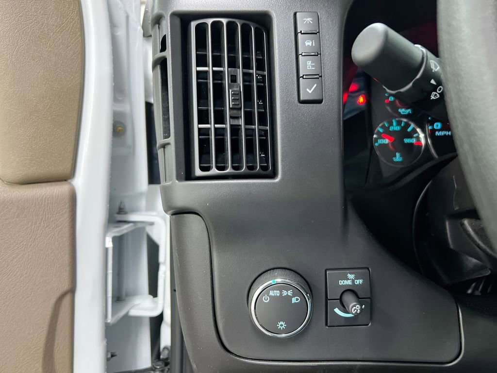 New 2026 Chevrolet Express 2500 w/ Driver Convenience Package image 17
