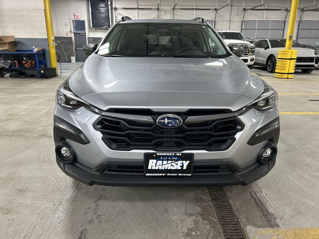 Certified 2025 Subaru Crosstrek 2.5i Limited image 3
