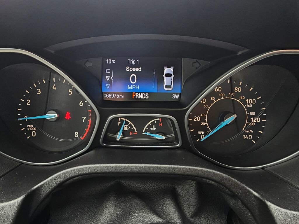 Used 2017 Ford Focus SE w/ SE Sport Package FWD image 21