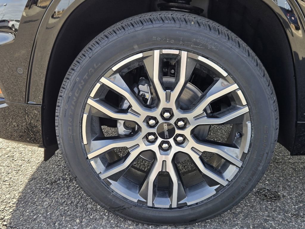 New 2026 GMC Acadia Denali Ultimate w/ LPO, Floor Liner Package AWD/4WD image 9