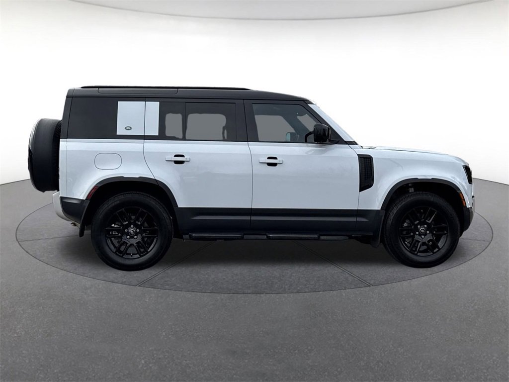 Used 2023 Land Rover Defender 110 S image 6