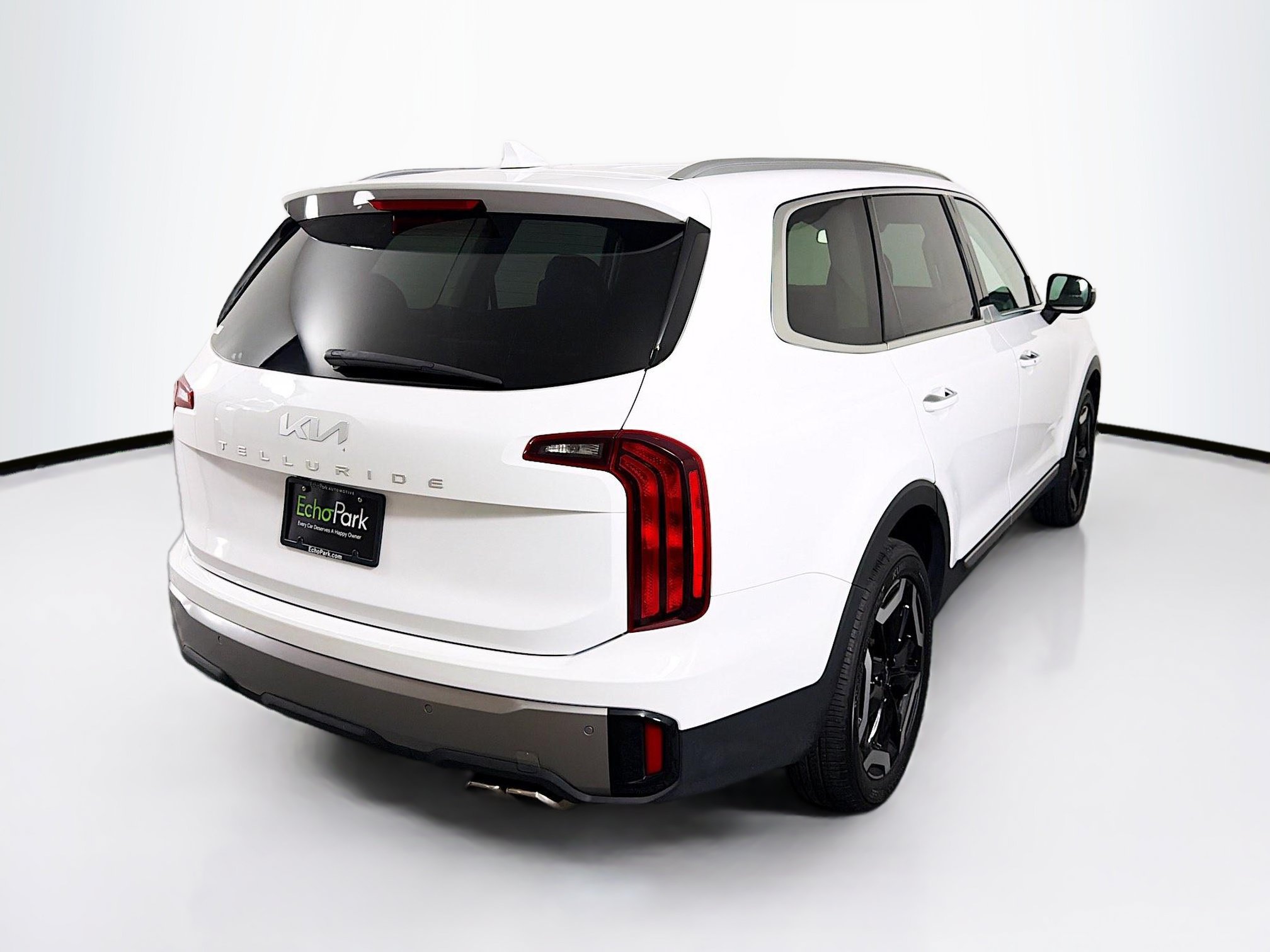 Used 2025 Kia Telluride S FWD image 9