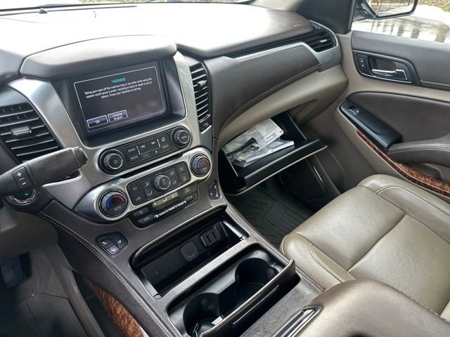 Used 2020 Chevrolet Suburban Premier AWD/4WD image 41