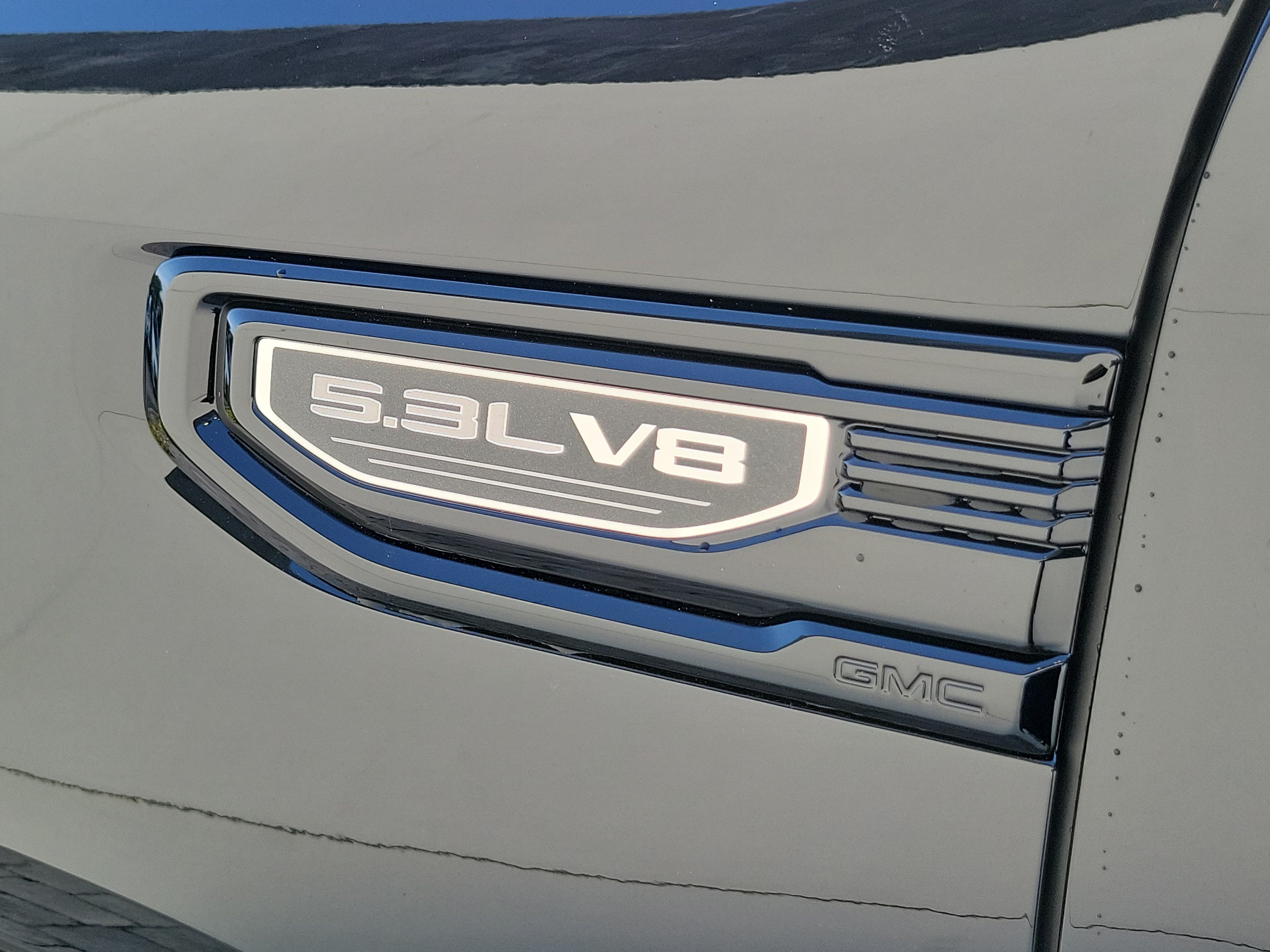 New 2026 GMC Sierra 1500 Pro w/ Graphite Edition AWD/4WD image 9