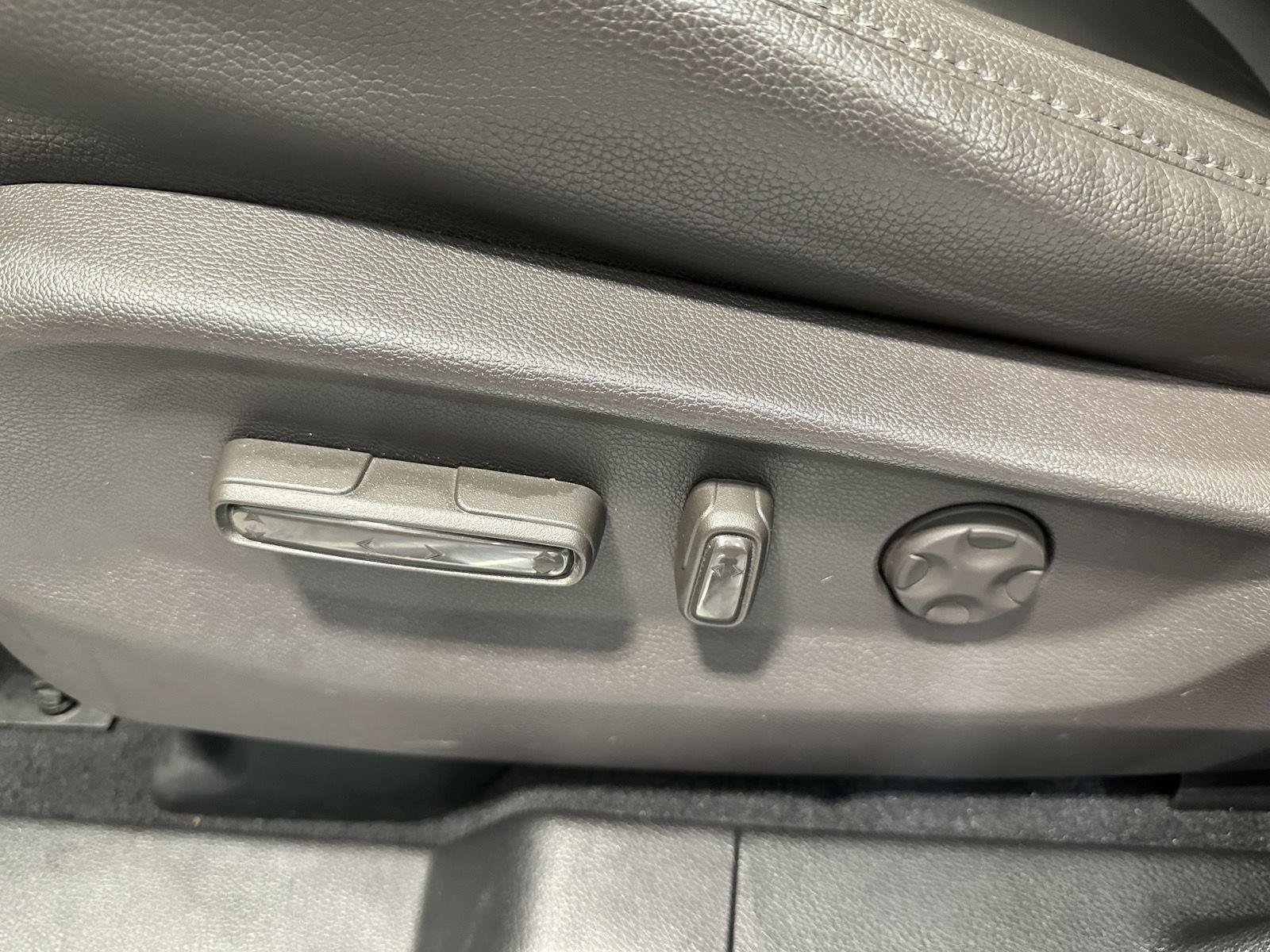 Used 2019 Honda Odyssey EX-L image 17
