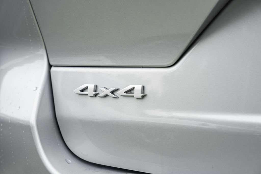 New 2025 Jeep Grand Cherokee Laredo X w/ Luxury Tech Group I image 8