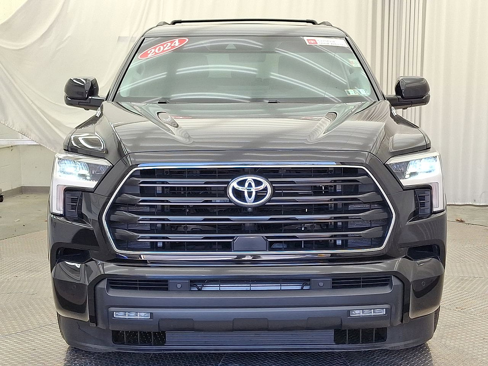 Certified 2024 Toyota Sequoia SR5 w/ SR5 Premium Package AWD/4WD image 29