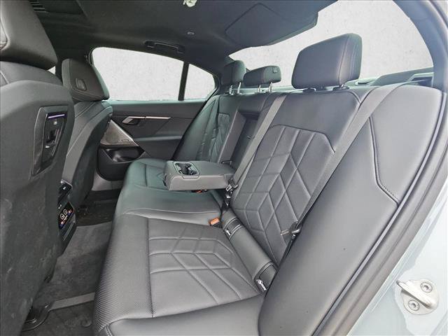 Used 2026 BMW 530i xDrive w/ M Sport Package AWD/4WD image 13