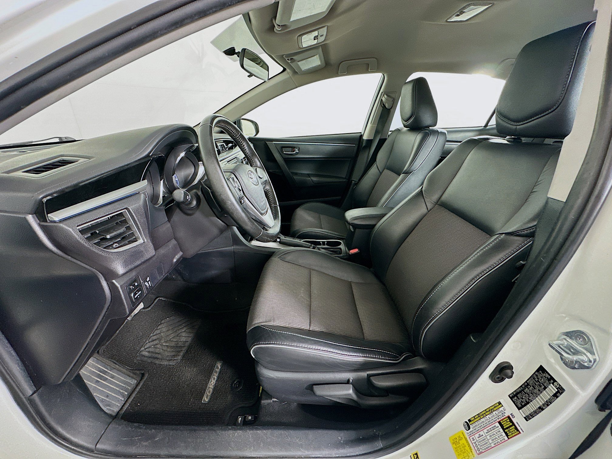 Used 2016 Toyota Corolla S image 13