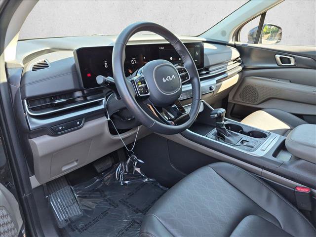 Used 2026 Kia Carnival FWD image 10