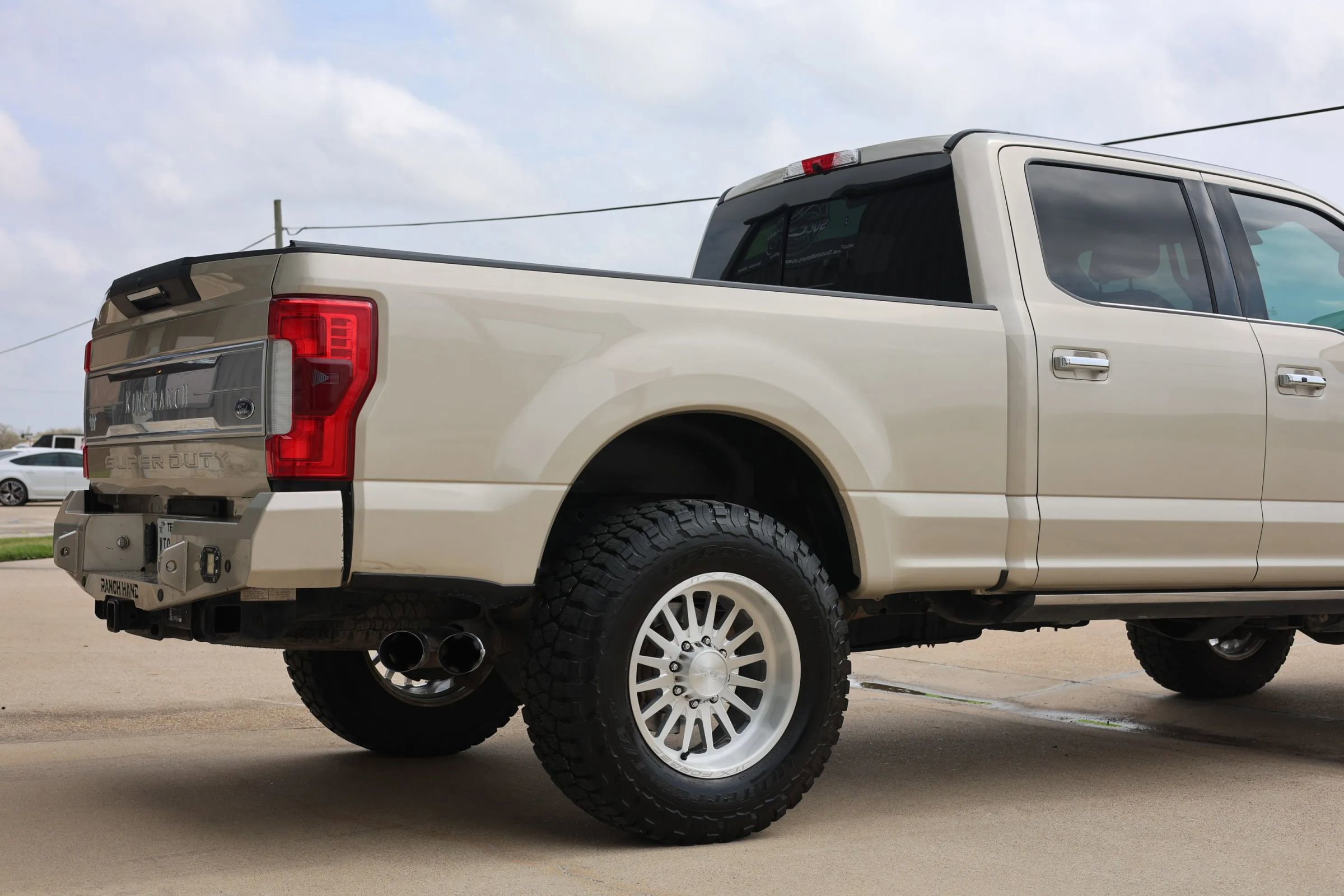 Used 2017 Ford F250 King Ranch w/ King Ranch Ultimate Package image 4