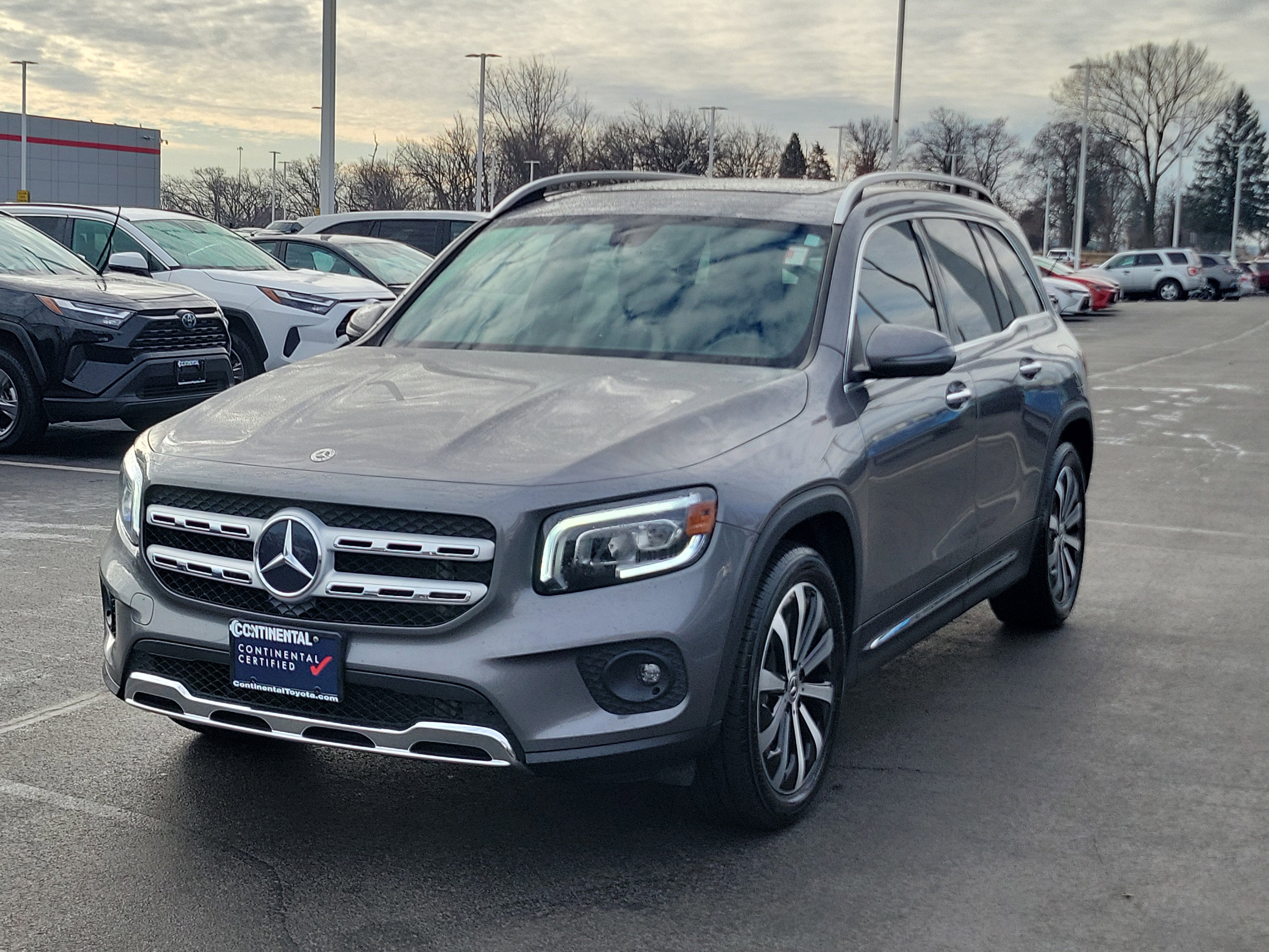 Used 2022 Mercedes-Benz GLB 250 4MATIC image 3