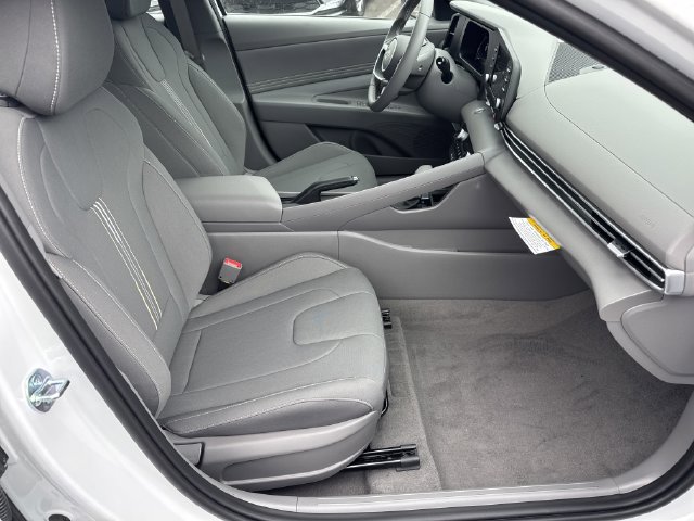 New 2026 Hyundai Elantra Sport FWD image 15