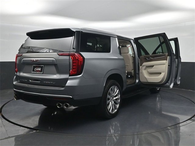 Used 2023 GMC Yukon XL Denali image 35
