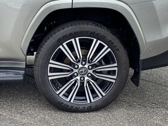 New 2025 Lexus LX 700h Luxury w/ Accessory Package (Z1) image 9