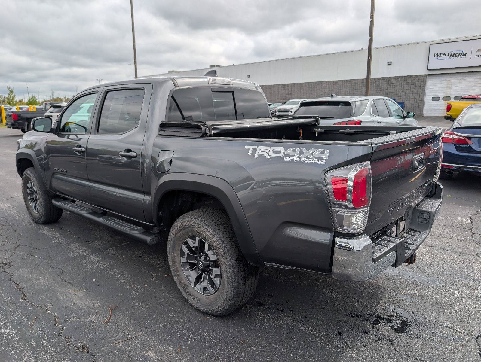 Used 2023 Toyota Tacoma TRD Off-Road AWD/4WD image 6