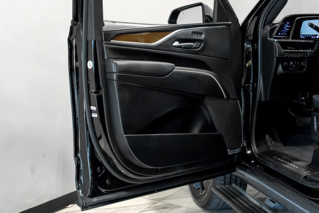 Used 2022 Cadillac Escalade ESV Sport Platinum w/ Heavy-Duty Trailer Package AWD/4WD image 70