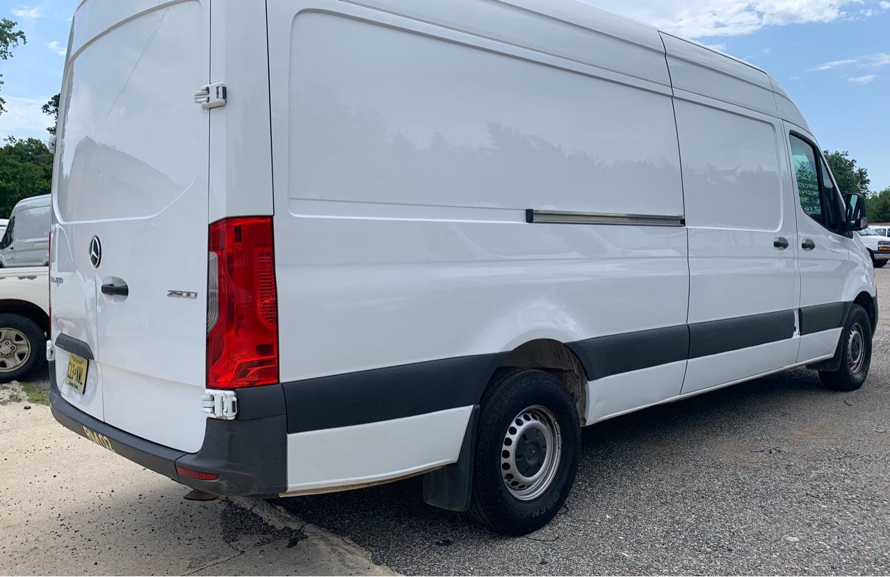 Used 2021 Mercedes-Benz Sprinter 2500 image 5