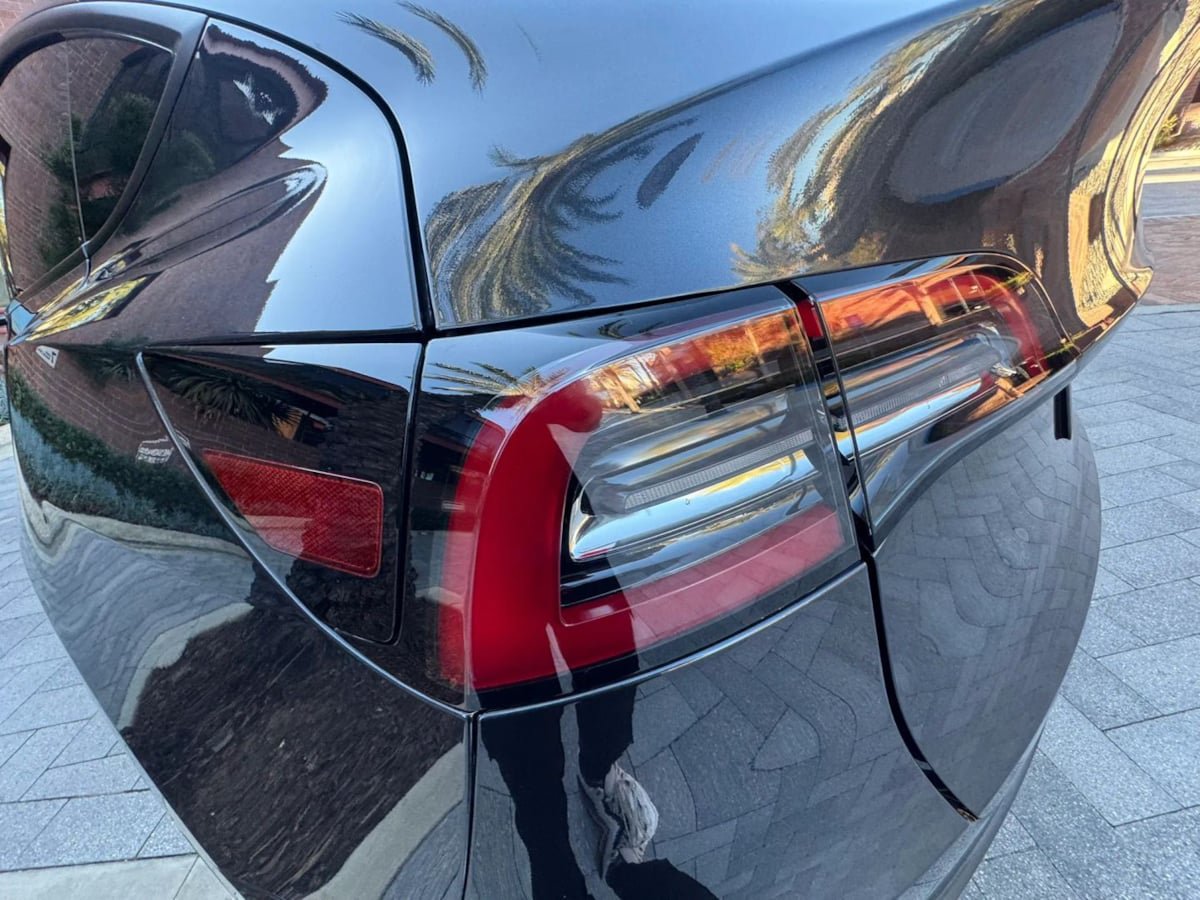Used 2023 Tesla Model Y Long Range AWD/4WD image 30
