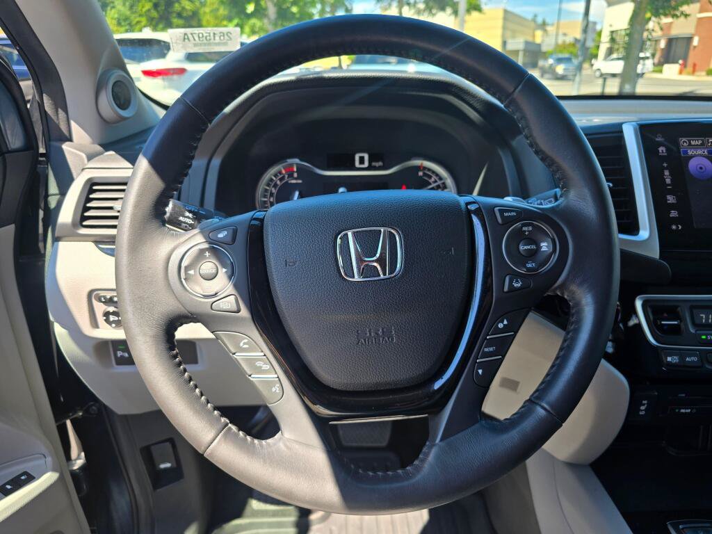 Used 2018 Honda Pilot Touring image 18