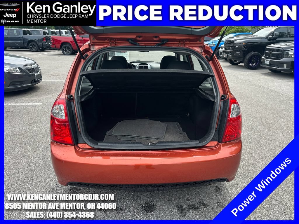 Used 2009 Kia Spectra5 SX FWD image 10