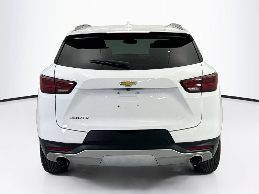 Used 2024 Chevrolet Blazer LT w/ Convenience Package FWD image 6