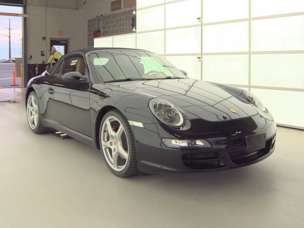 Used 2005 Porsche 911 Carrera image 1