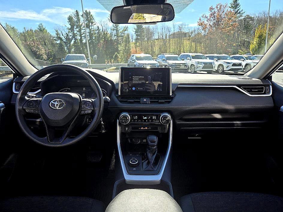 Used 2025 Toyota RAV4 LE image 11