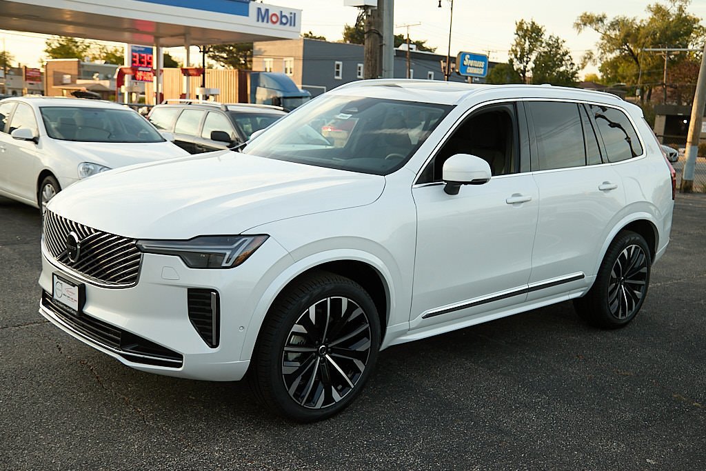 New 2026 Volvo XC90 B6 Plus w/ Protection Package AWD/4WD image 6