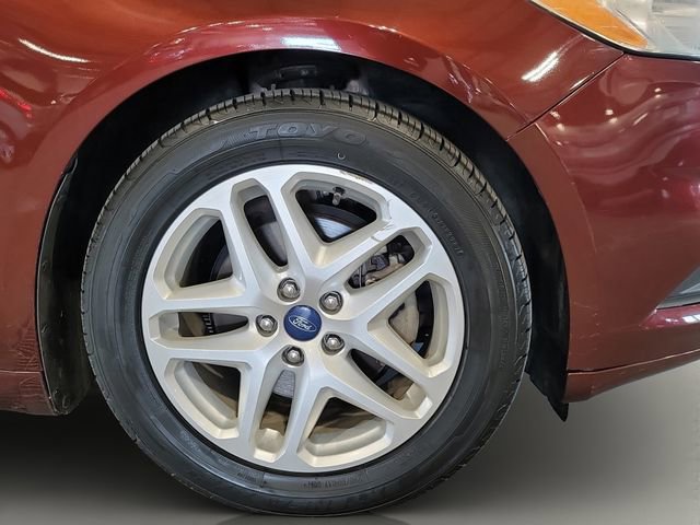 Used 2015 Ford Fusion SE FWD image 22