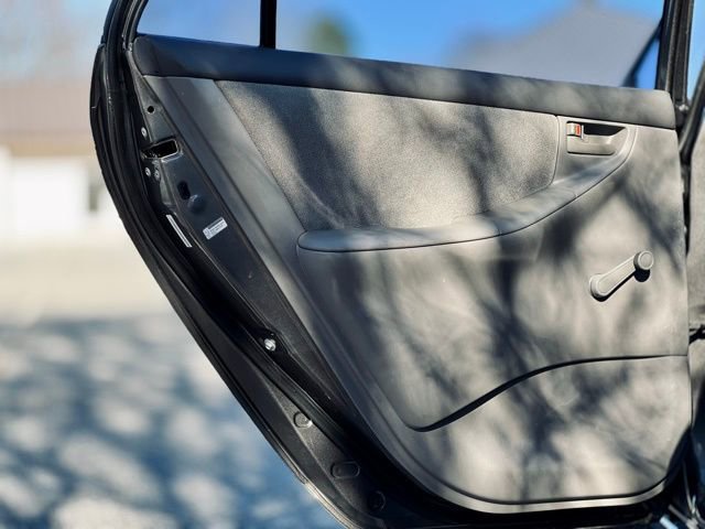 Used 2005 Toyota Corolla CE image 12