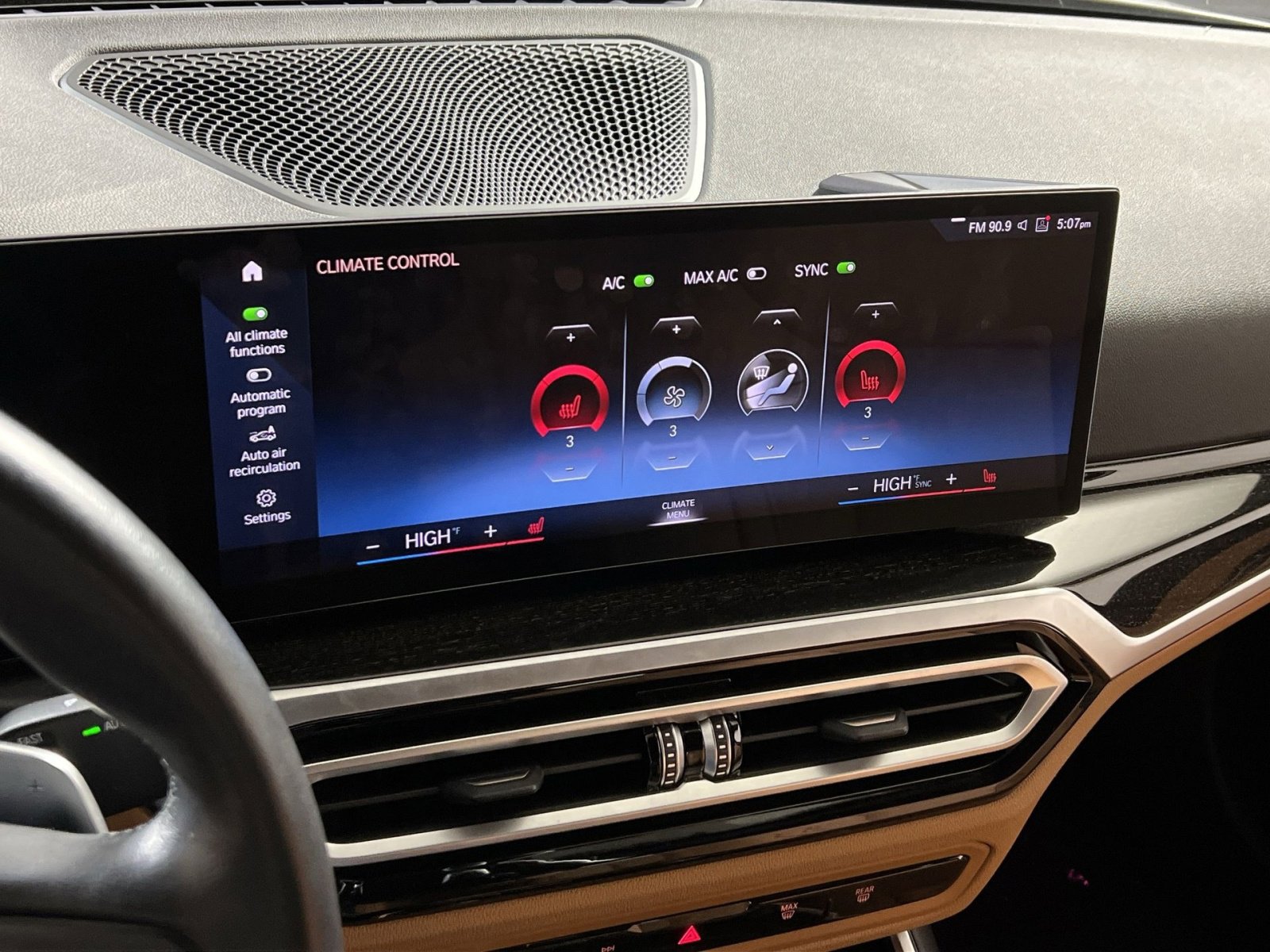 Used 2023 BMW 330e xDrive w/ Premium Package image 19