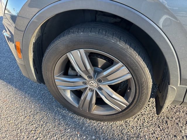 Used 2020 Volkswagen Tiguan SEL image 5