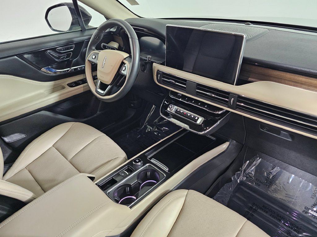 Certified 2025 Lincoln Corsair Grand Touring AWD/4WD image 10