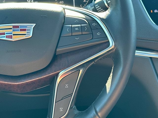 Used 2022 Cadillac XT5 Premium Luxury w/ LPO, ONYX Package AWD/4WD image 7